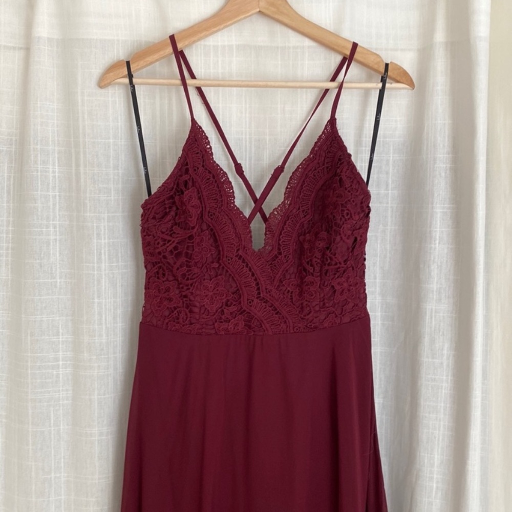 Lulu’s Madalyn Burgundy Dress